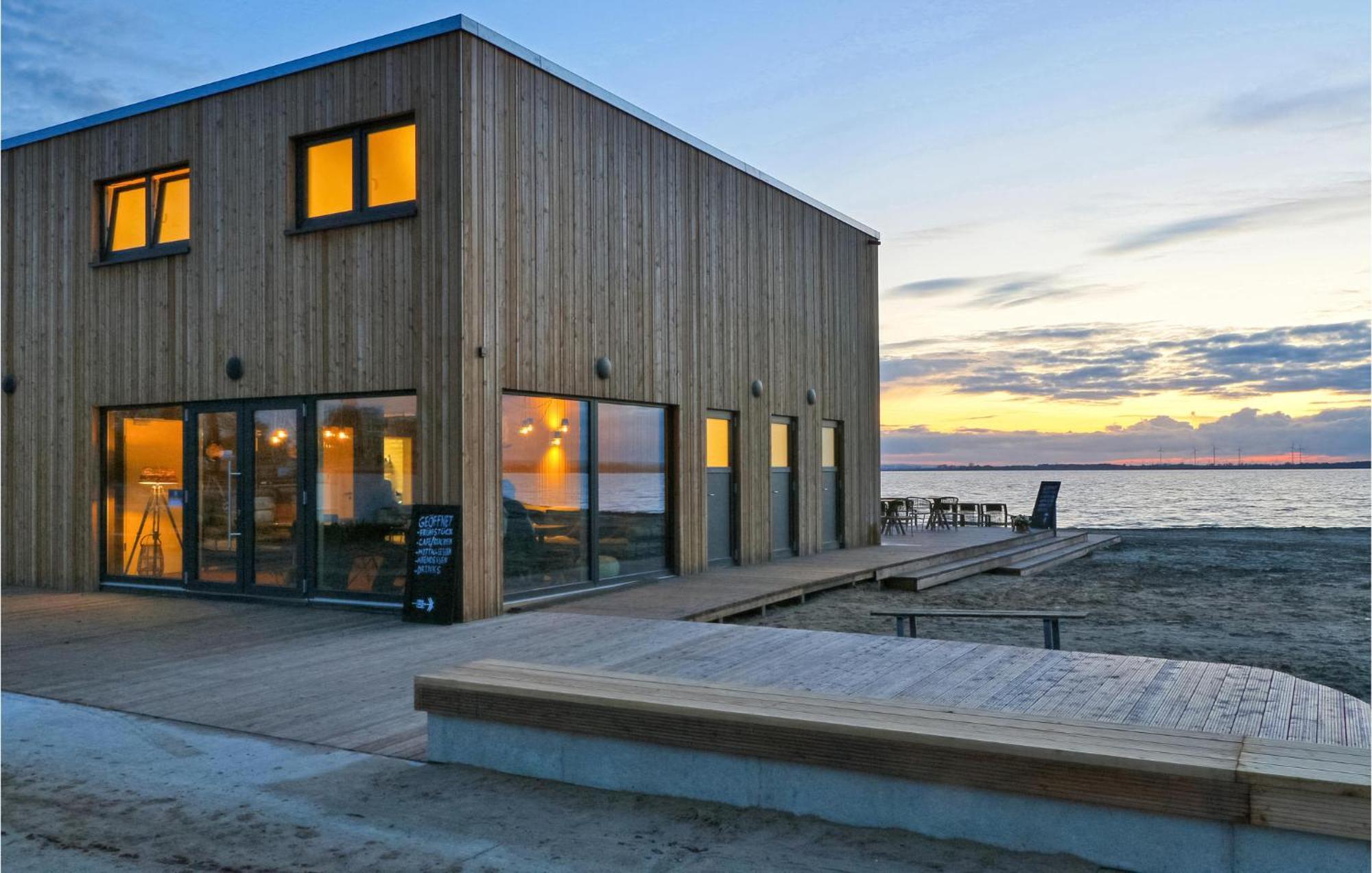 Cozy Home In Lembruch-Duemmer See With Sauna 외부 사진
