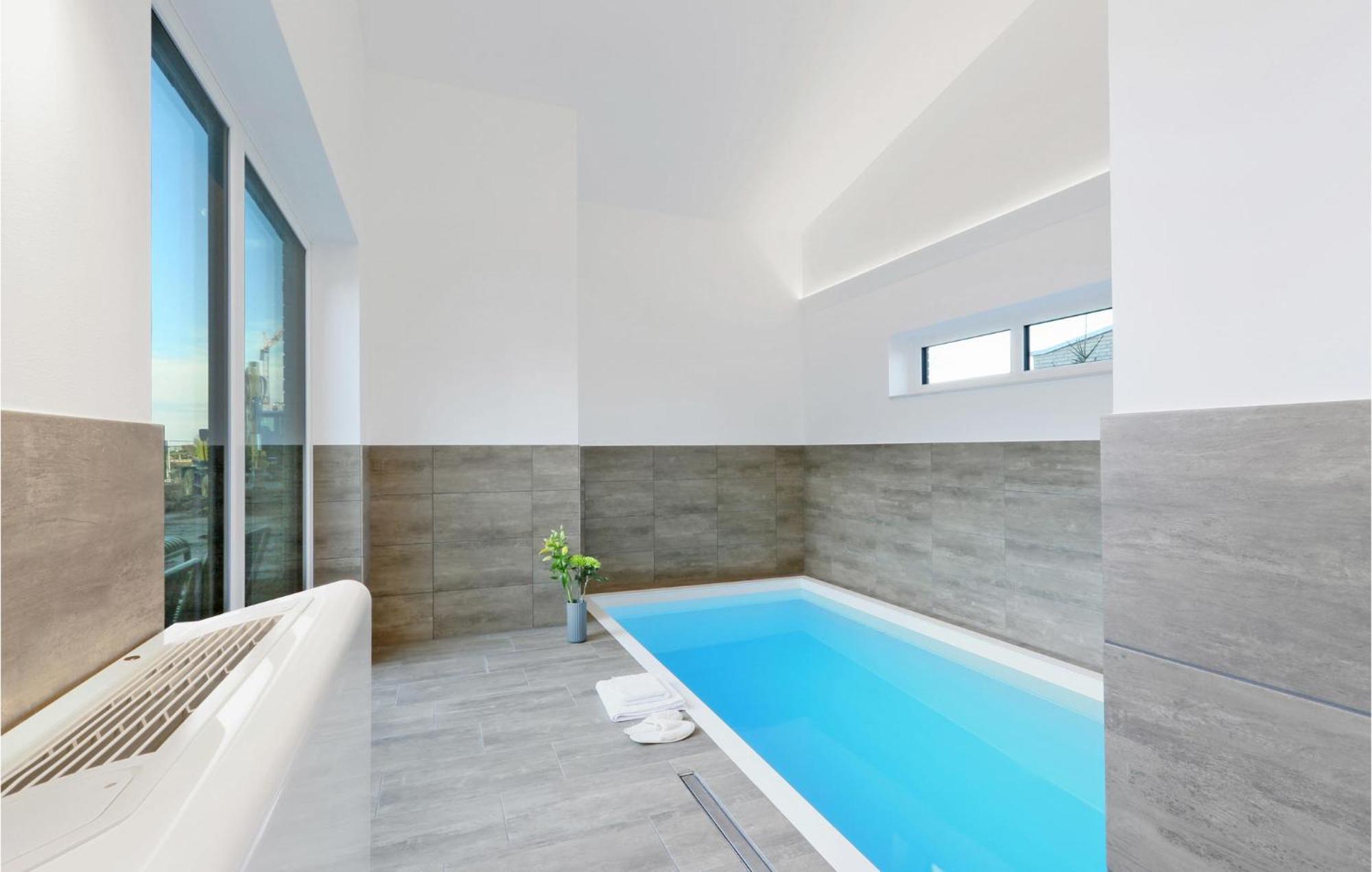 Cozy Home In Lembruch-Duemmer See With Sauna 외부 사진